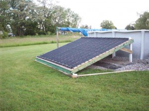estante de plataforma de madera para paneles solares para piscinas
