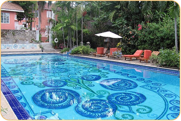 Graycliff Hotel pool, Bahamas