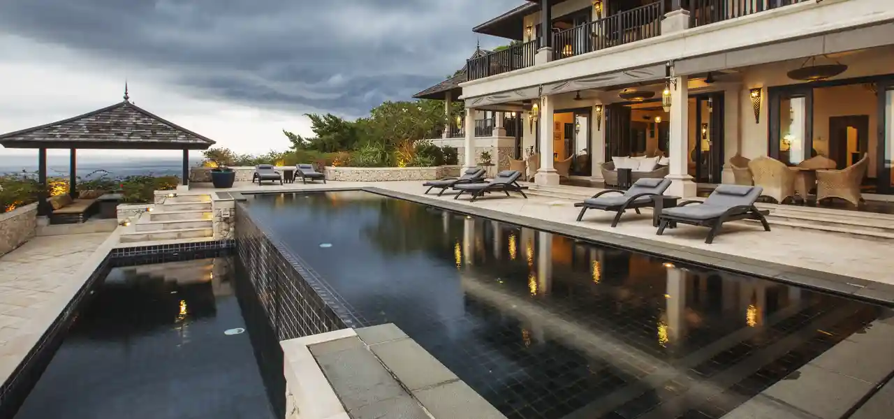 25 of the Most Amazing Pools In Texasthumbnail image.