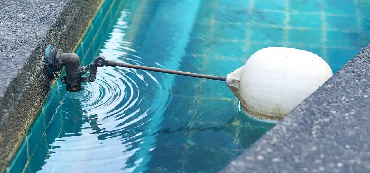 swimming pool auto-fill water leveler