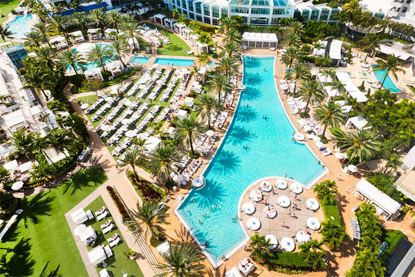 FoutaineBleau Hotel Pools Miami - Image by FontaineBleau Hotel