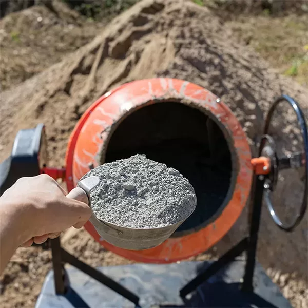 adding pool vermiculite to cement mixer