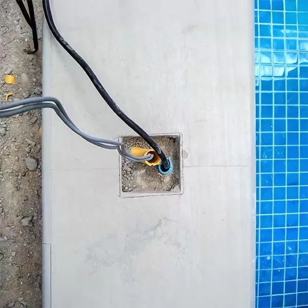 pool light connection